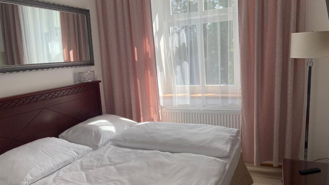 Aparthotel Slezak Litomyšl Dış mekan fotoğraf